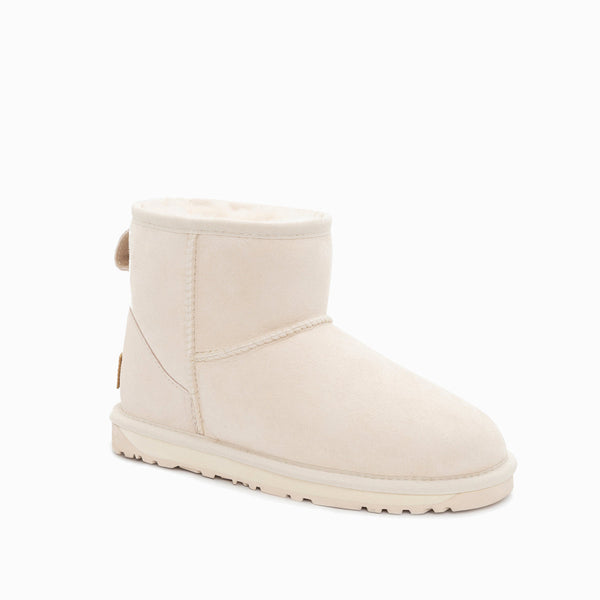 UGG CLASSIC MINI BOOTS (WATER RESISTANT)