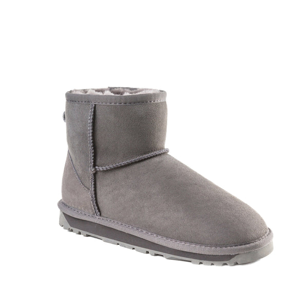 UGG CLASSIC MINI BOOTS (WATER RESISTANT)