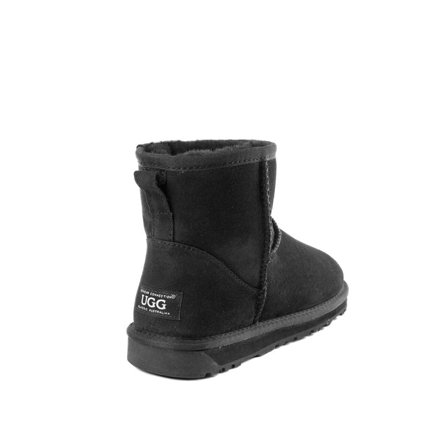 UGG CLASSIC MINI BOOTS (WATER RESISTANT)