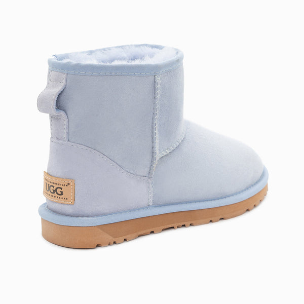 UGG CLASSIC MINI BOOTS (WATER RESISTANT)