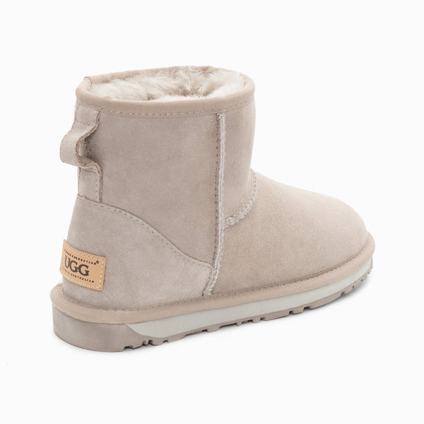 UGG CLASSIC MINI BOOTS (WATER RESISTANT)