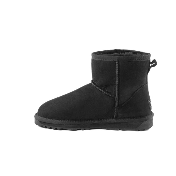 UGG CLASSIC MINI BOOTS (WATER RESISTANT)