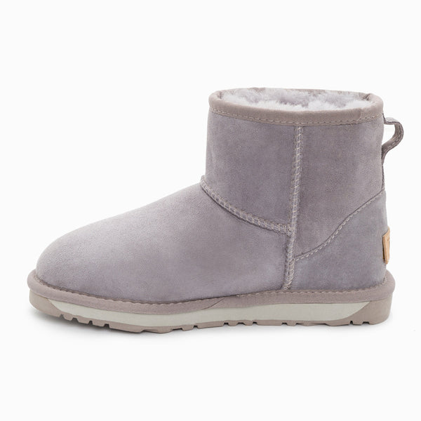 UGG CLASSIC MINI BOOTS (WATER RESISTANT)