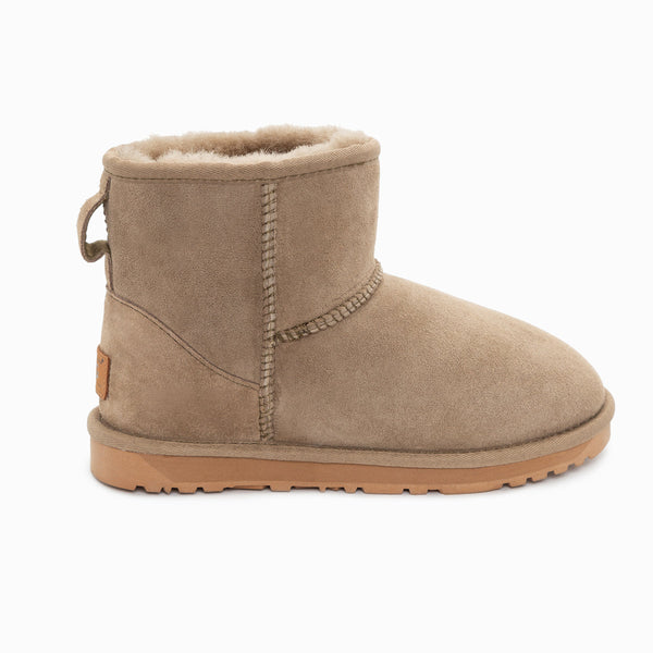 UGG CLASSIC MINI BOOTS (WATER RESISTANT)
