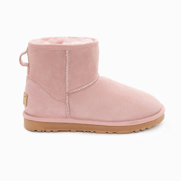 UGG CLASSIC MINI BOOTS (WATER RESISTANT)