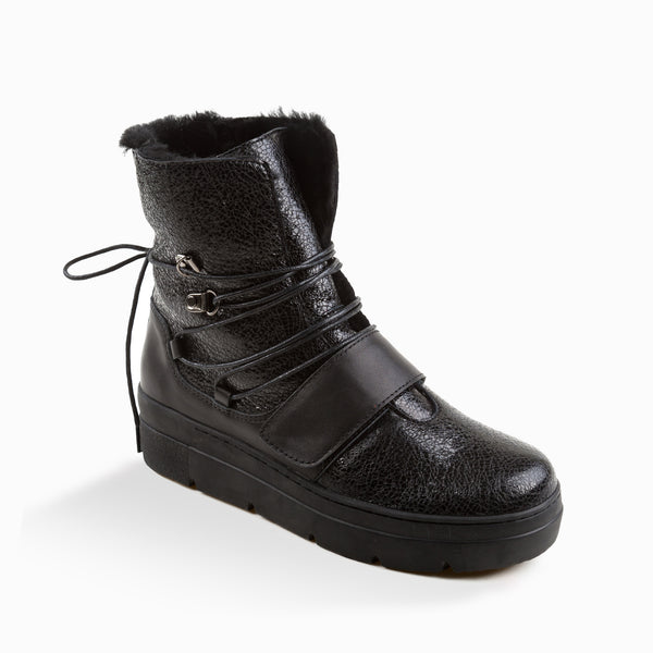 UGG HAZEL SNOW STYLE BOOTS