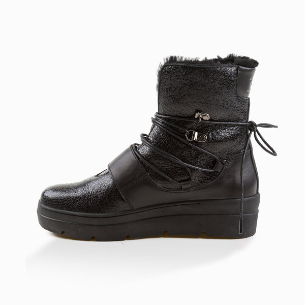 UGG HAZEL SNOW STYLE BOOTS