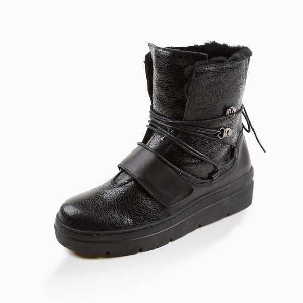 UGG HAZEL SNOW STYLE BOOTS